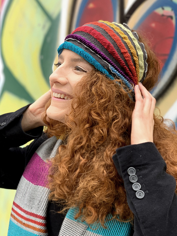 Elastic headband with colorful stripes Isensee Ulrike 