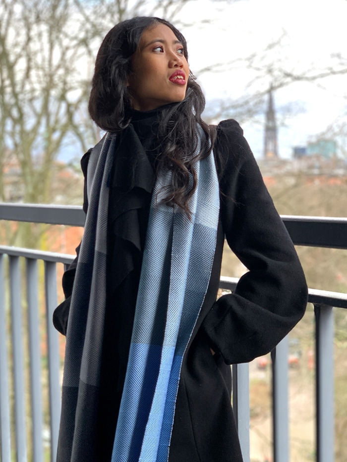 Elegant scarf for women and men